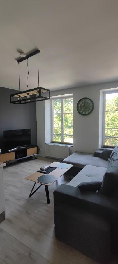 Appartement D'Hippolyte - Vue Musee Rimbaud Charleville-Mezieres Ngoại thất bức ảnh